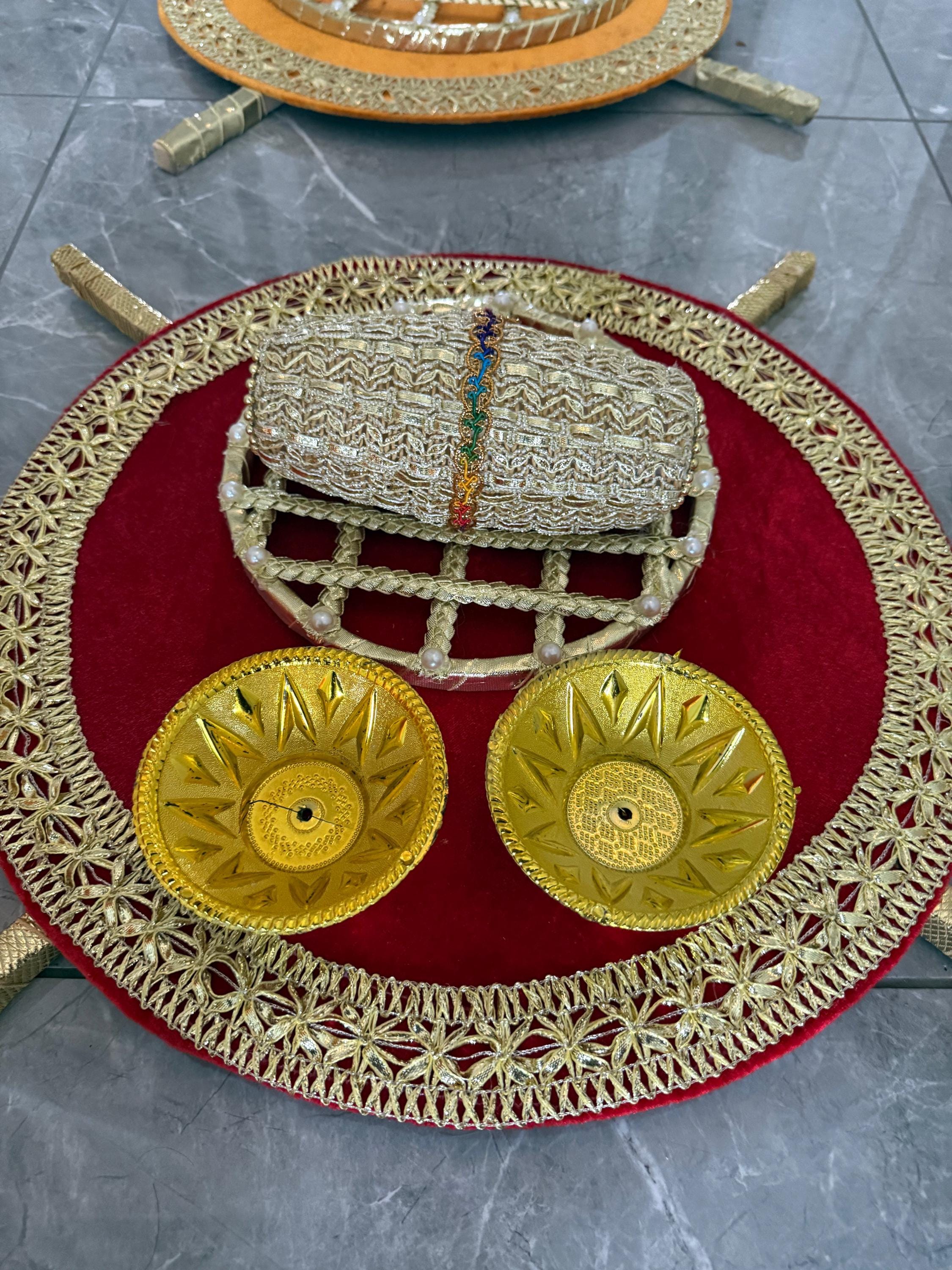 UK Based - Gold Diyas - Perfect for adding creativity to Mehndi Thaals